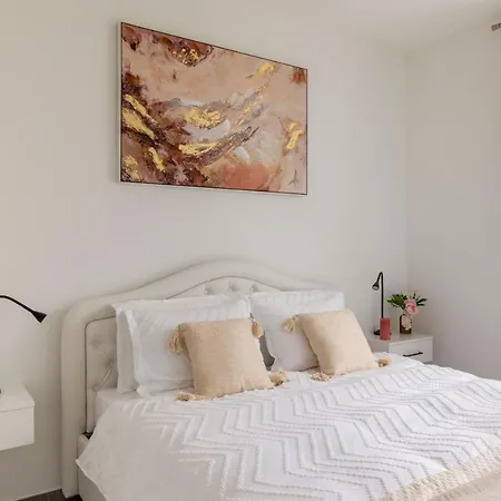Lugano Superior Suites - Free Parking Exterior photo